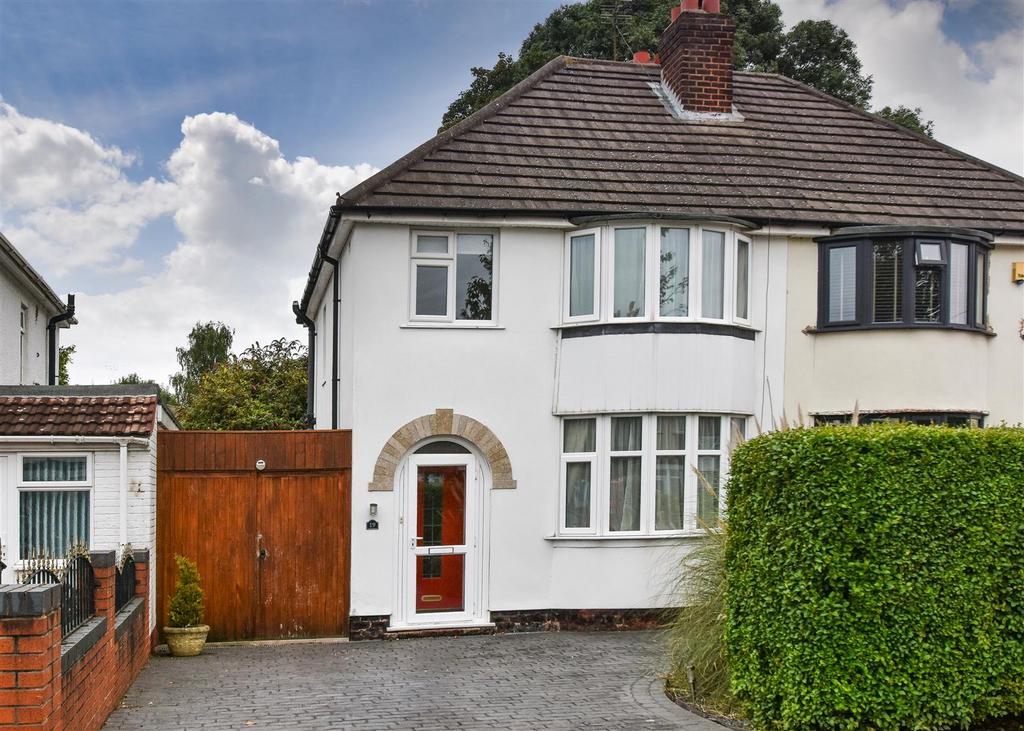 19 Southbourne Road, Wolverhampton 3 bed semidetached house for sale