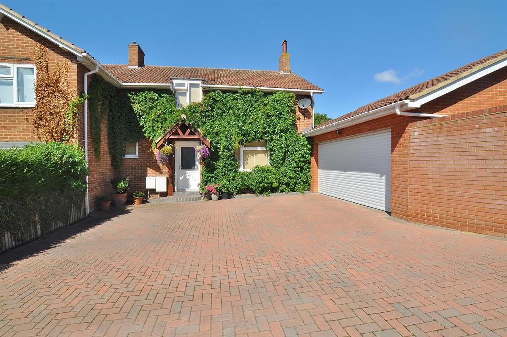 Mill Close, Hitchin 3 bed semidetached house for sale £625,000