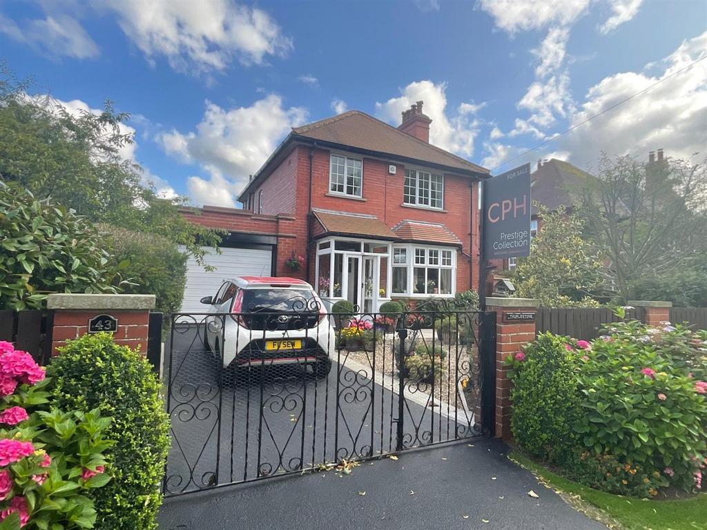 Hackness Road, Scarborough 3 bed detached house for sale £475,000