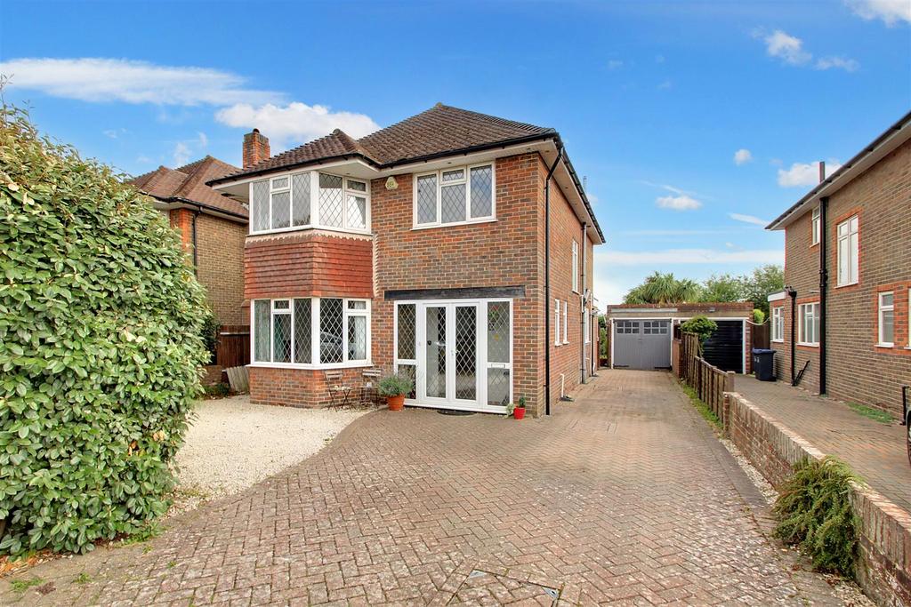 Goring Road, GoringBySea, Worthing 3 bed detached house for sale £