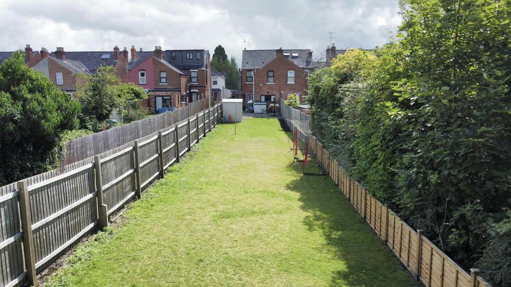 Deans Way, Kingsholm, Gloucester 3 bed semidetached house for sale £290,000