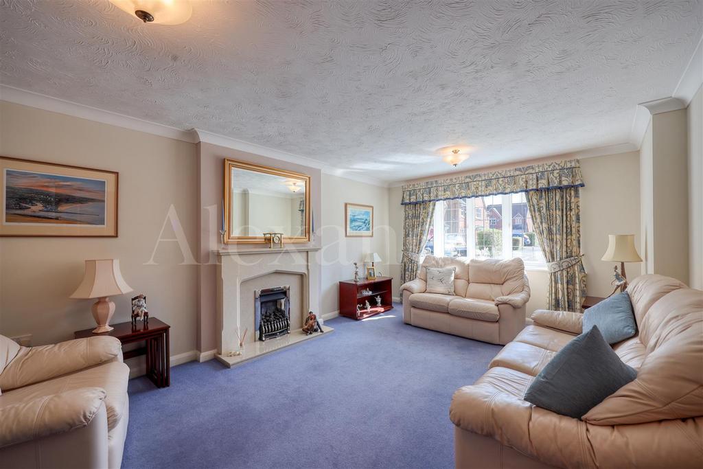 Chandlers Croft, Ibstock 4 bed detached house £400,000