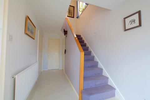 92 Appledore Avenue, Nottingham, NG8 2RW