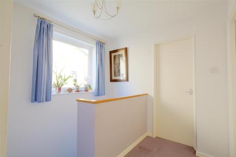 92 Appledore Avenue, Nottingham, NG8 2RW