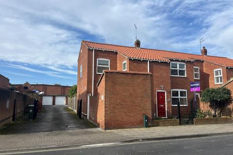 3 bedroom house to rent, Railway Street, Beverley