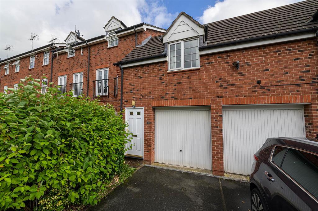 Horton Way, Stapeley, Nantwich 2 bed apartment for sale £150,000