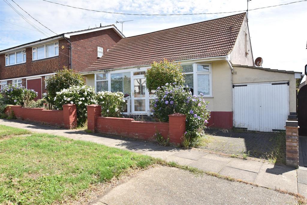 Tudor Road, Eastwood. 2 bed detached bungalow for sale £375,000
