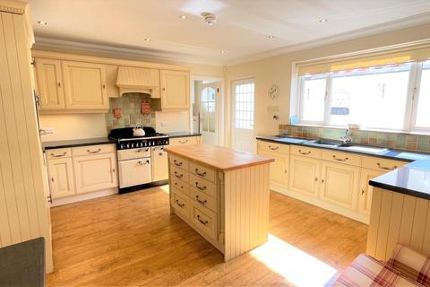 3 bedroom detached house for sale, Bryn Y Bia Road, Llandudno