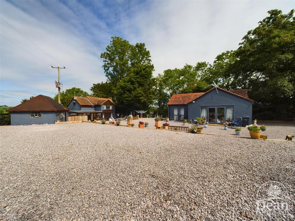 Marstow, RossOnWye 5 bed cottage for sale £599,950