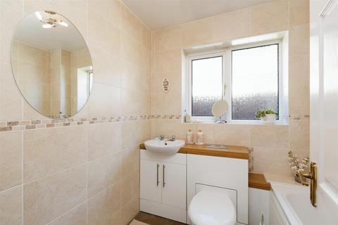17 Alfred Road, Hawley, Dartford, DA2 7SQ