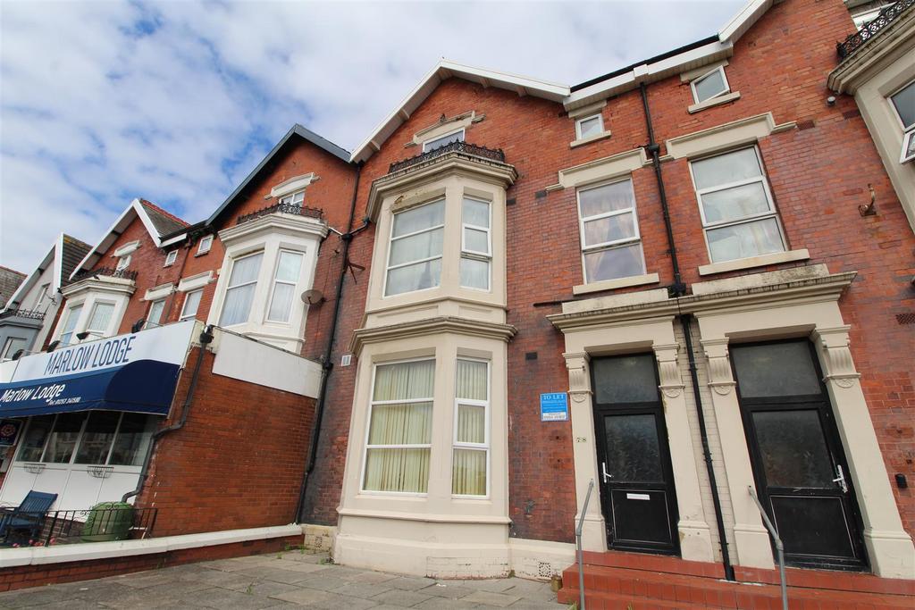78 Station Road, Blackpool 1 bed property to rent £435 pcm (£100 pw)