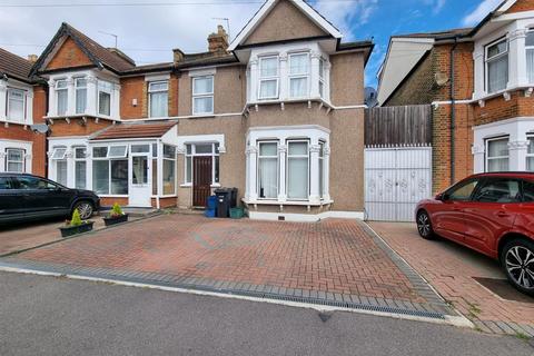 97 Castleton Road, Ilford, IG3 9QP