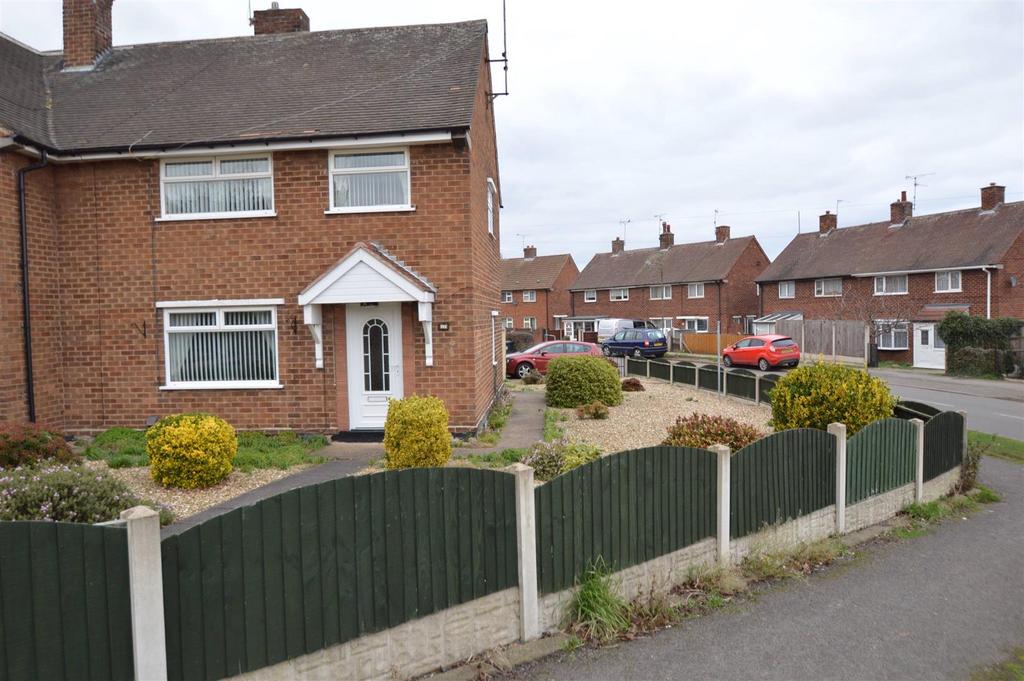 Carter Lane, Shirebrook, Mansfield 3 bed semidetached house for sale £135,000