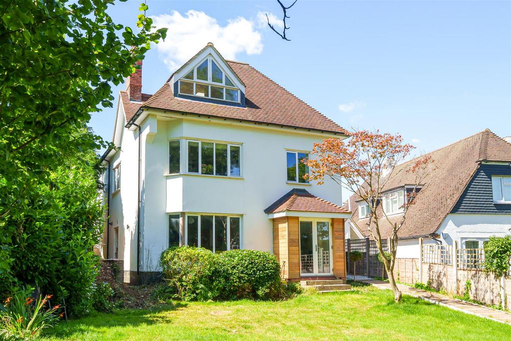 Sandy Lane, Bearsted, Maidstone 5 bed detached house for sale £900,000