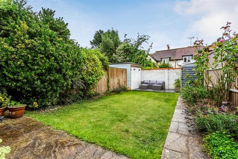 30 Beatrice Road, Oxted, RH8 0PZ