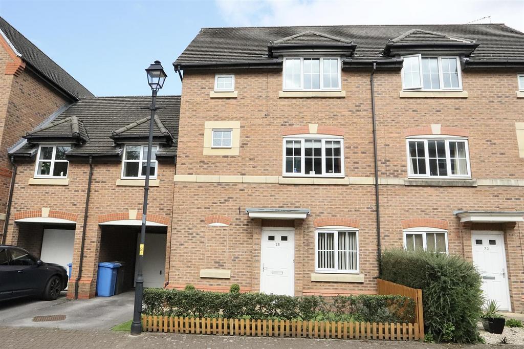 Springbank Gardens, Lymm 4 bed townhouse £415,000