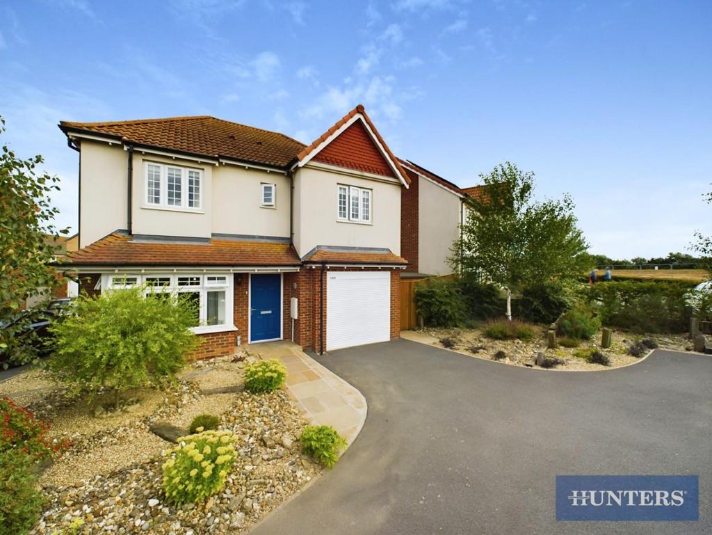 Windmill Drive, Filey 4 bed detached house for sale £325,000