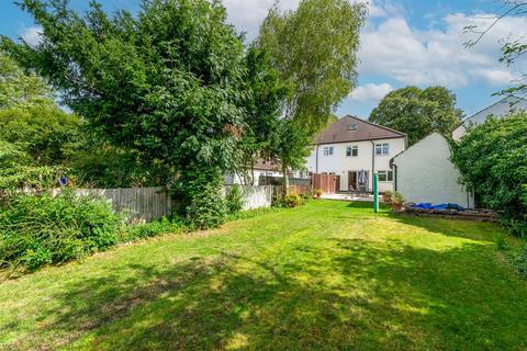 24 Lime Tree Walk, West Wickham, BR4 9ED