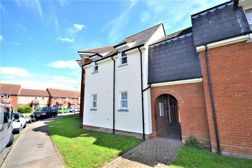 Tattersalls Chase, Southminster 1 bed apartment to rent £775 pcm (£