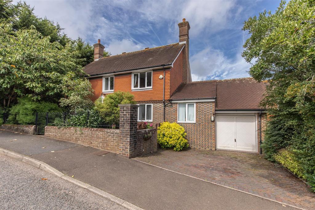 Goldcrest Drive, Ridgewood 5 bed detached house for sale £650,000