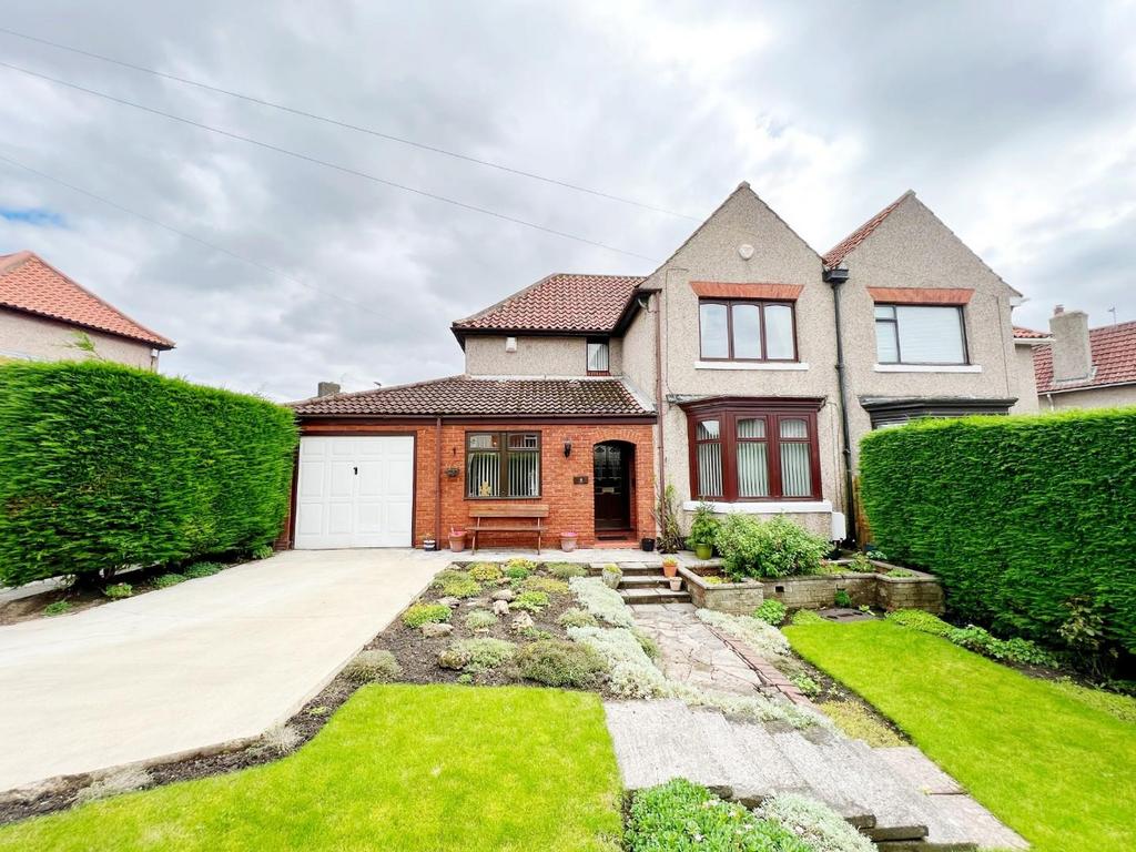 Insula Cottages, Middleham, 3 bed semidetached house for sale