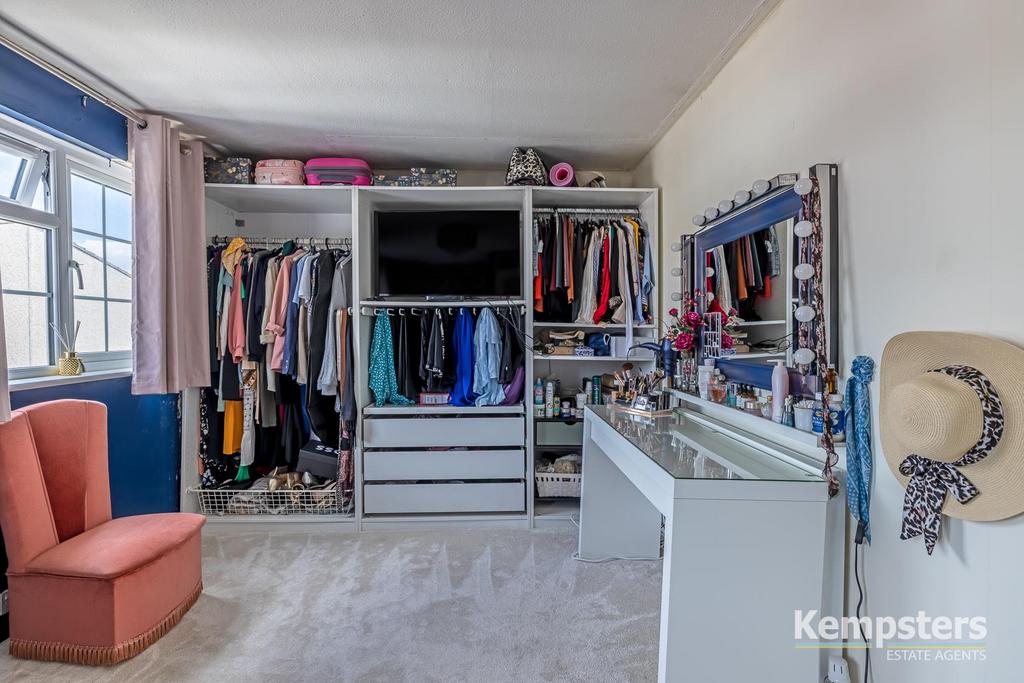 Bedroom 1 2nd.jpg