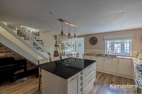 68 Rosemary Close, South Ockendon, RM15 6JH