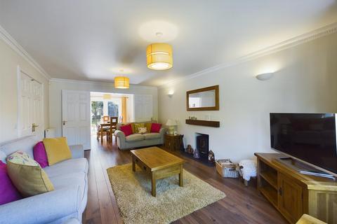 11 Cysgod Y Graig, Burry Port, SA16 0FX