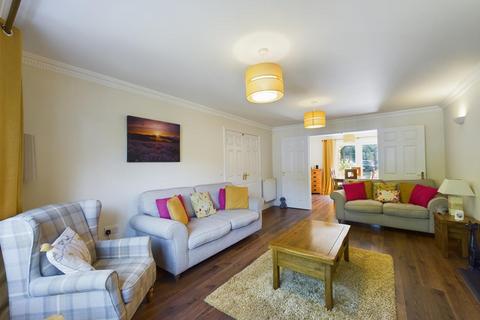 11 Cysgod Y Graig, Burry Port, SA16 0FX