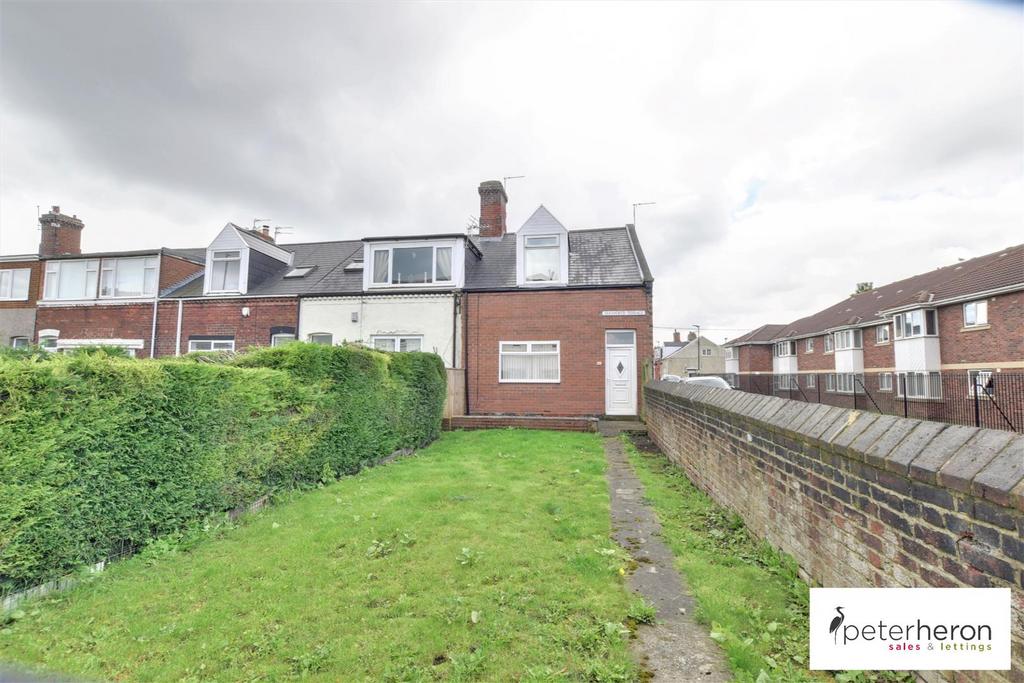 Silksworth Terrace, Silksworth, Sunderland 3 bed end of terrace house