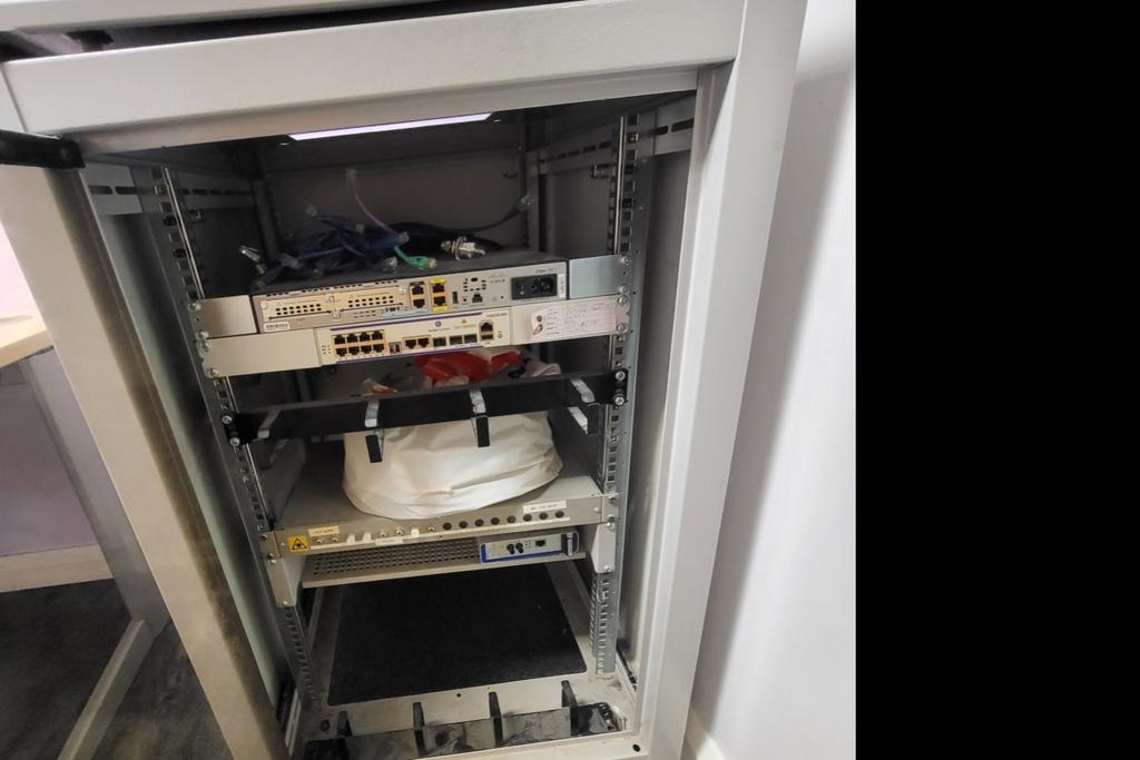 Switch rack with Fibre supply