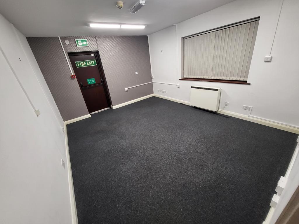 Room 4 1of2