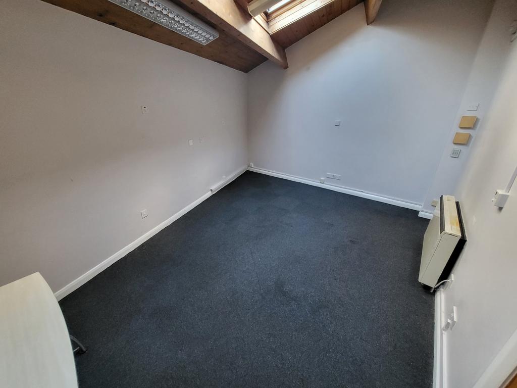 Room 1 1of2