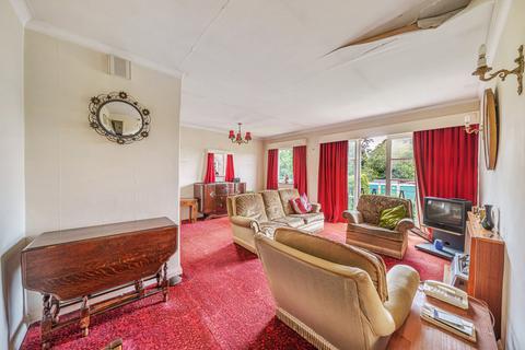 2 bedroom maisonette for sale, Brentwood Court, Simplemarsh Road, Addlestone, KT15