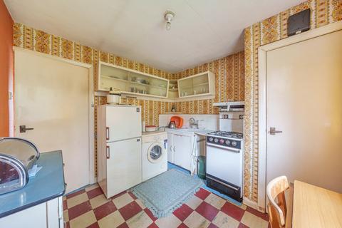 2 bedroom maisonette for sale, Brentwood Court, Simplemarsh Road, Addlestone, KT15
