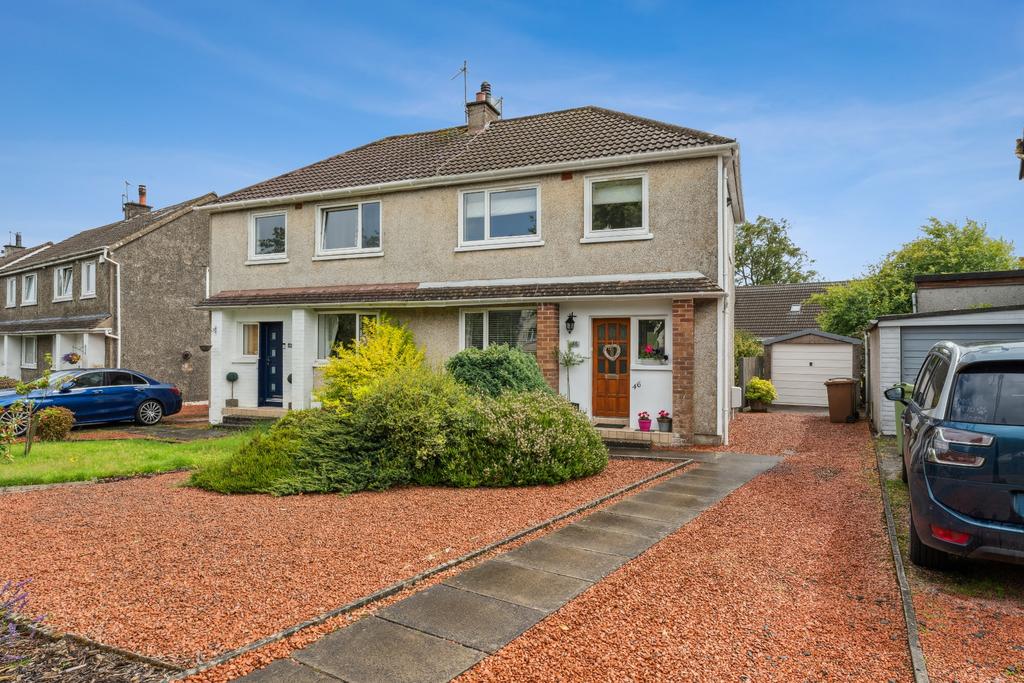 Alexander Avenue, Eaglesham, East Renfrewshire, G76 0DW 2 bed semi
