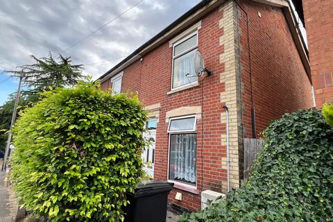 2 bedroom semi-detached house for sale - Nelson Road, Ipswich, Suffolk, IP4
