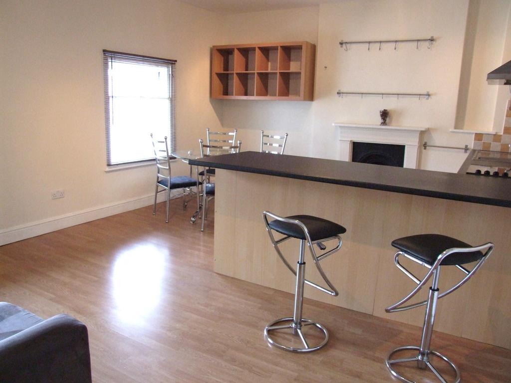 Kitchen/Dining Area