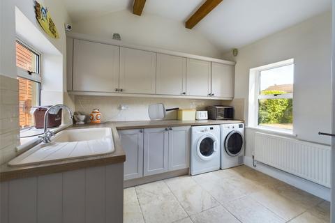 6 Church Lane, Barnwood, Gloucester, GL4 3HZ