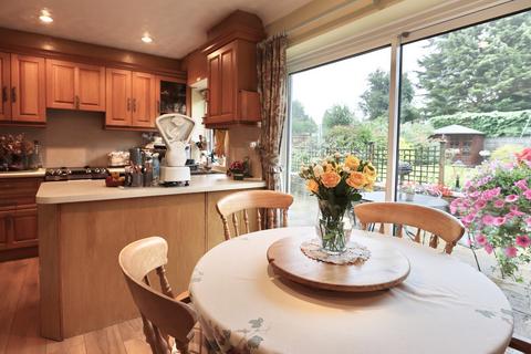 Oakview Ballinger Road, South Heath, Great Missenden, HP16 9QH