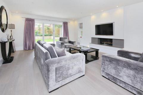 5 bedroom detached house to rent, Spencer Close, Radlett, Hertfordshire, WD7