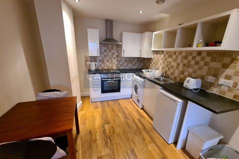 1 bedroom flat to rent, Westgate Apartments, Huddersfield, West Yorkshire, HD1 1AB