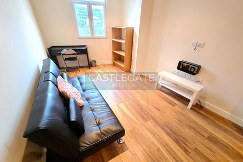 1 bedroom flat to rent, Westgate Apartments, Huddersfield, West Yorkshire, HD1 1AB