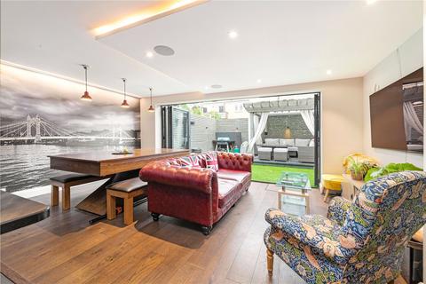 16a Beauchamp Road, London, SW11 1PQ