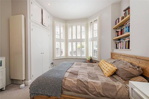16a Beauchamp Road, London, SW11 1PQ