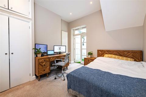 16a Beauchamp Road, London, SW11 1PQ