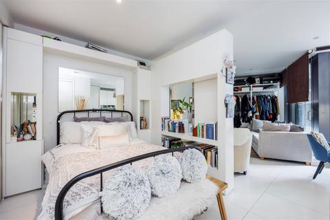 1 bedroom apartment for sale, Baltimore Wharf, London, E14 9EQ