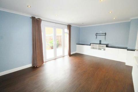 3 bedroom terraced house for sale - Howitts Gardens, Eynesbury, St. Neots, Cambridgeshire, PE19 2NS