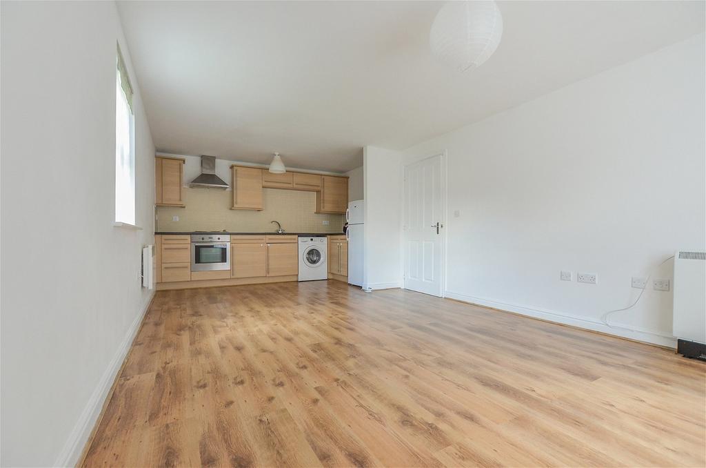 Bridgewater Close, Frodsham, WA6 7GY 2 bed apartment £825 pcm (£190 pw)