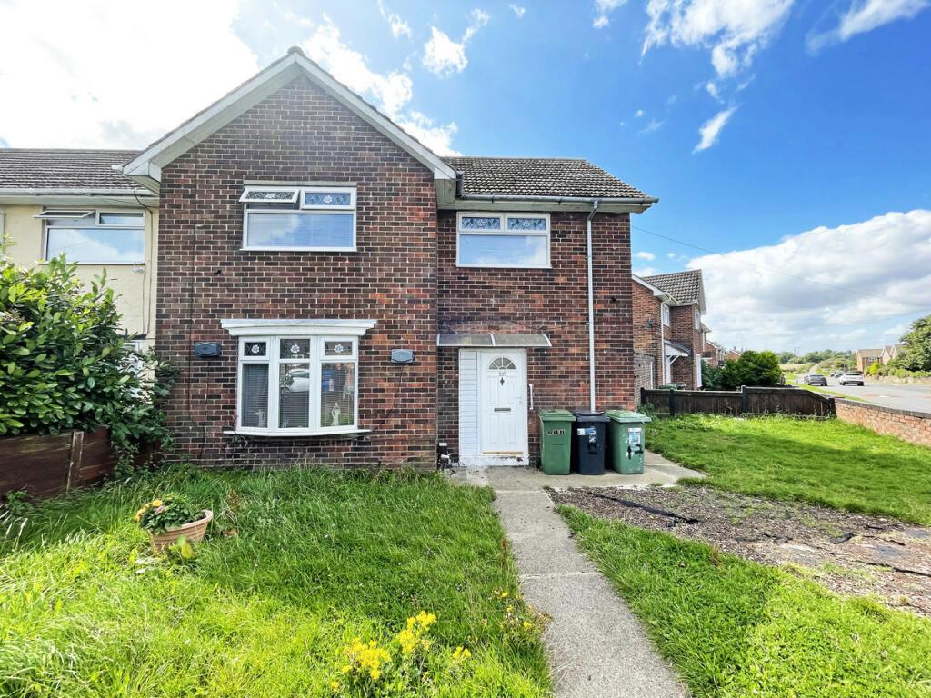 Owton Manor Lane, Hartlepool, Durham, TS25 3QF 3 bed semidetached